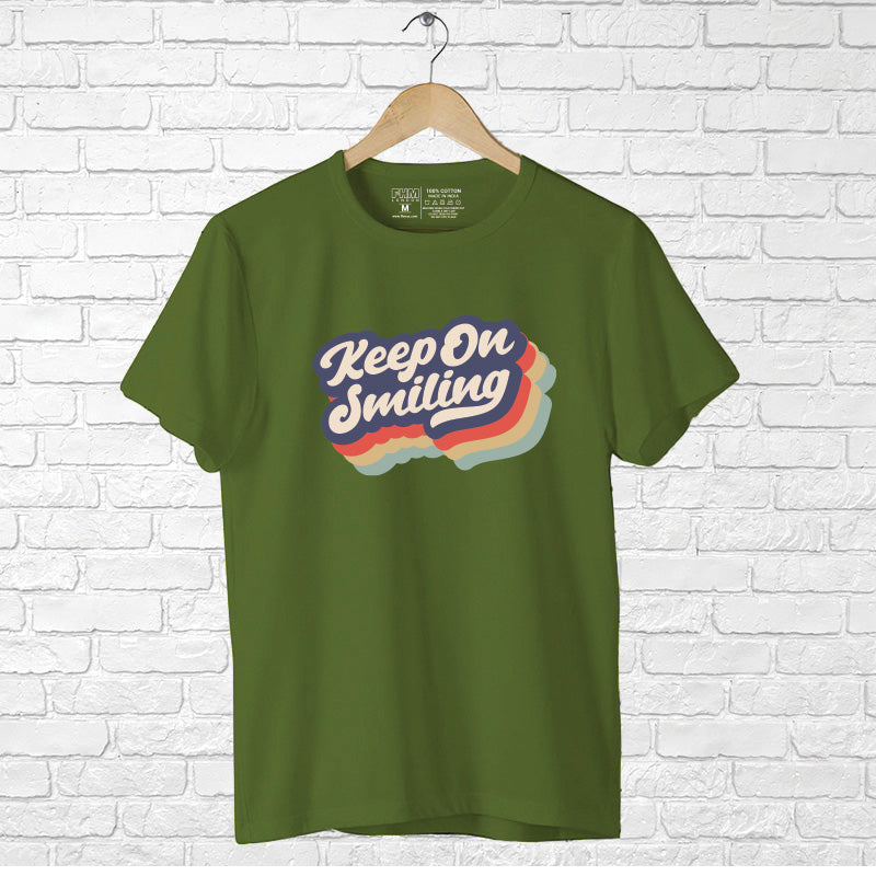 Keep on smiling, Boyfriend Women T-shirt - FHMax.com